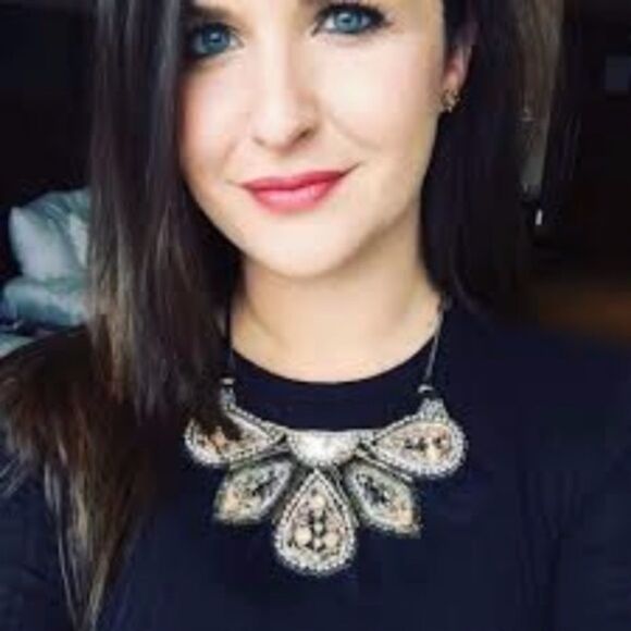 stella & dotย ~ constantine feather statementโnecklace - Picture 3 of 12